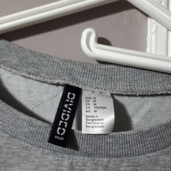 Sweater - Picture 3 of 3